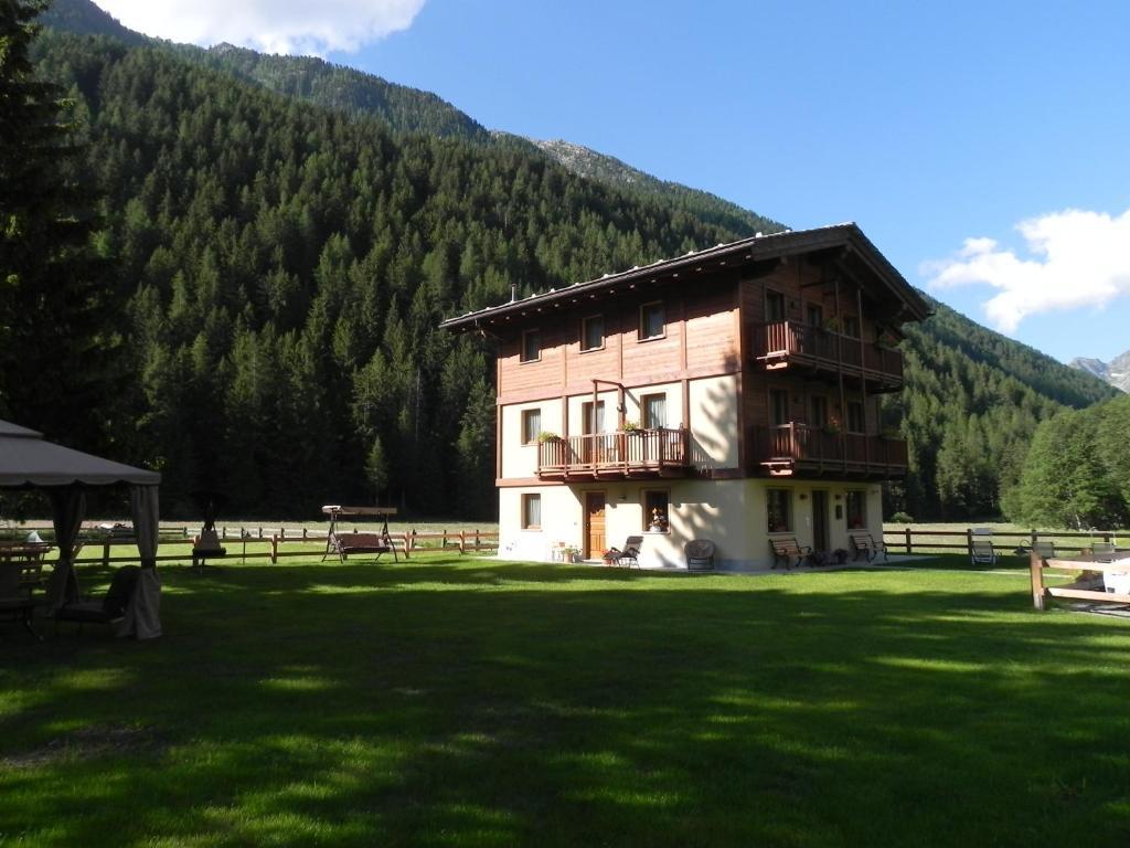 Villa Americana Chambres D'Hotes Champoluc Eksteriør billede