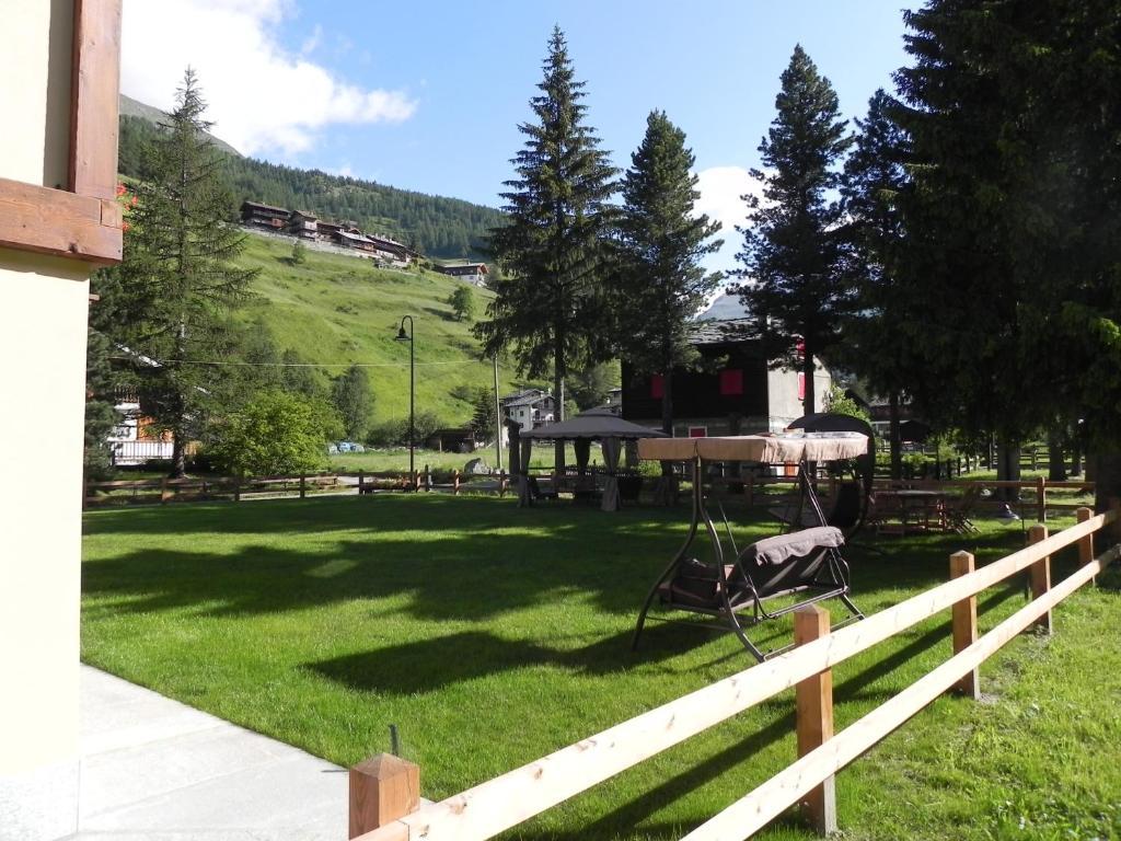 Villa Americana Chambres D'Hotes Champoluc Eksteriør billede