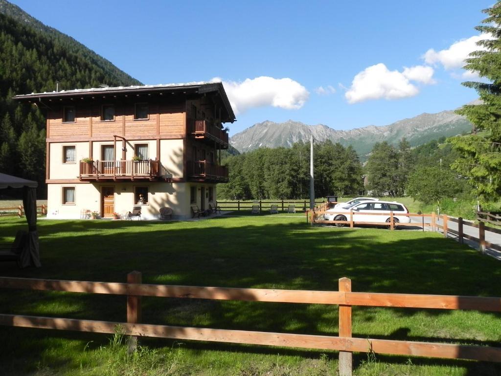Villa Americana Chambres D'Hotes Champoluc Eksteriør billede