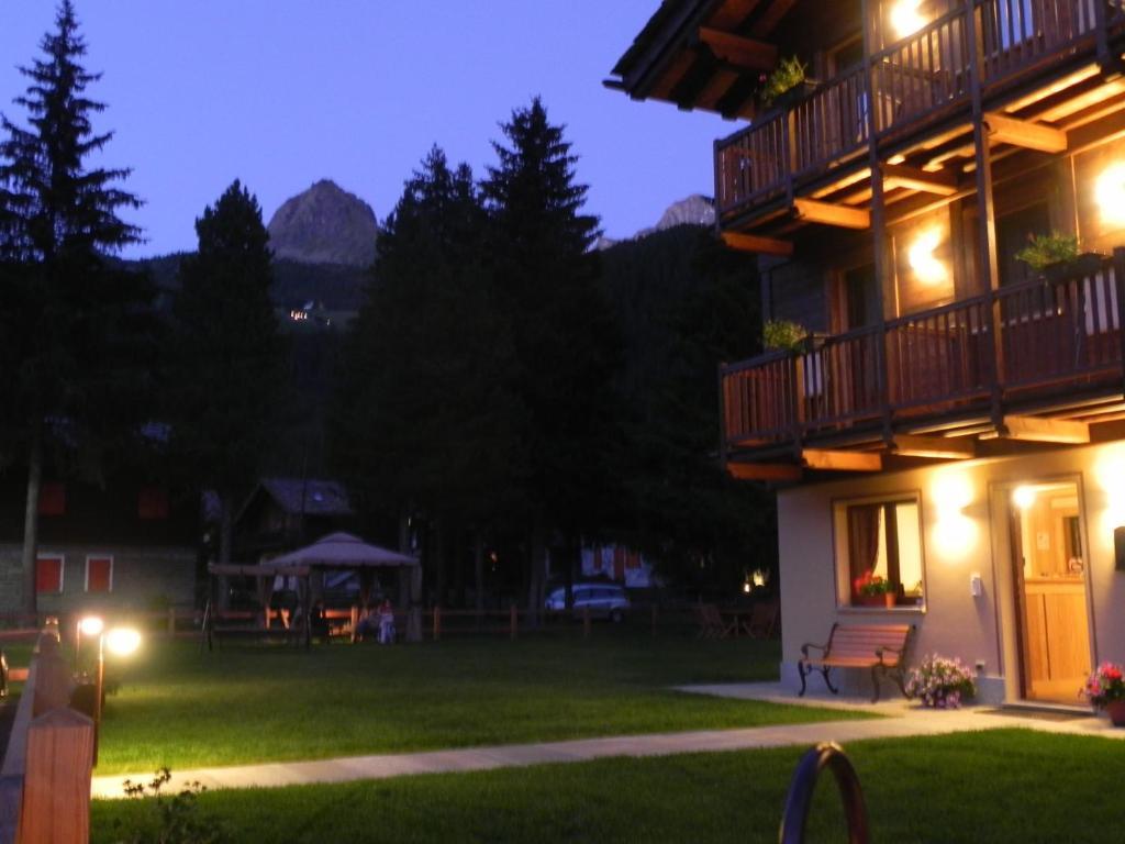 Villa Americana Chambres D'Hotes Champoluc Eksteriør billede