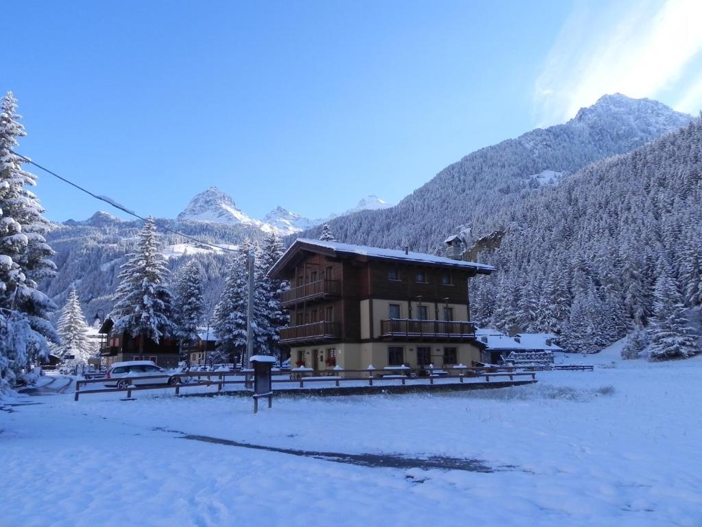 Villa Americana Chambres D'Hotes Champoluc Eksteriør billede